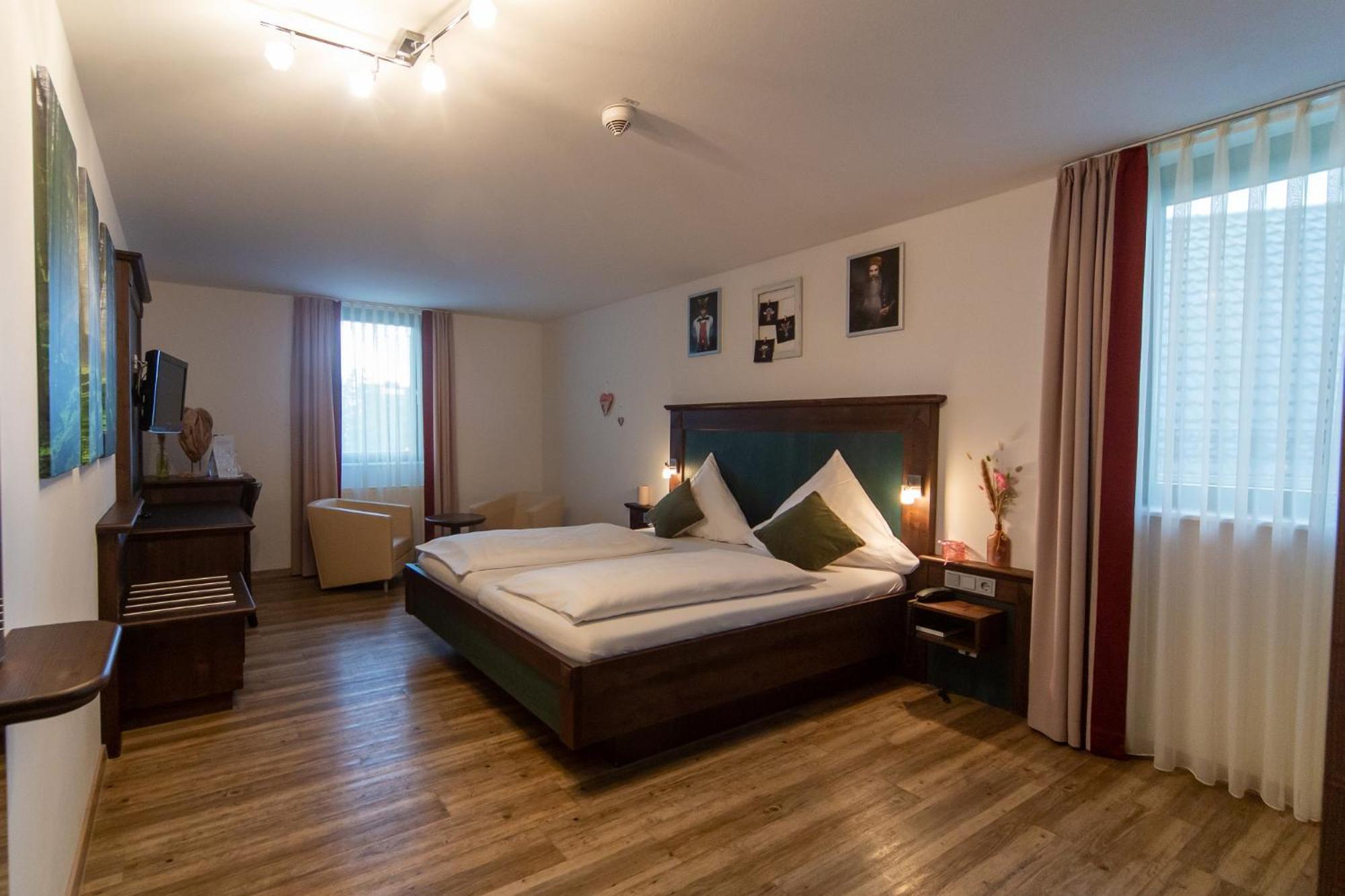 Hotel Restaurant Auerhahn Bad Wildbad Kültér fotó