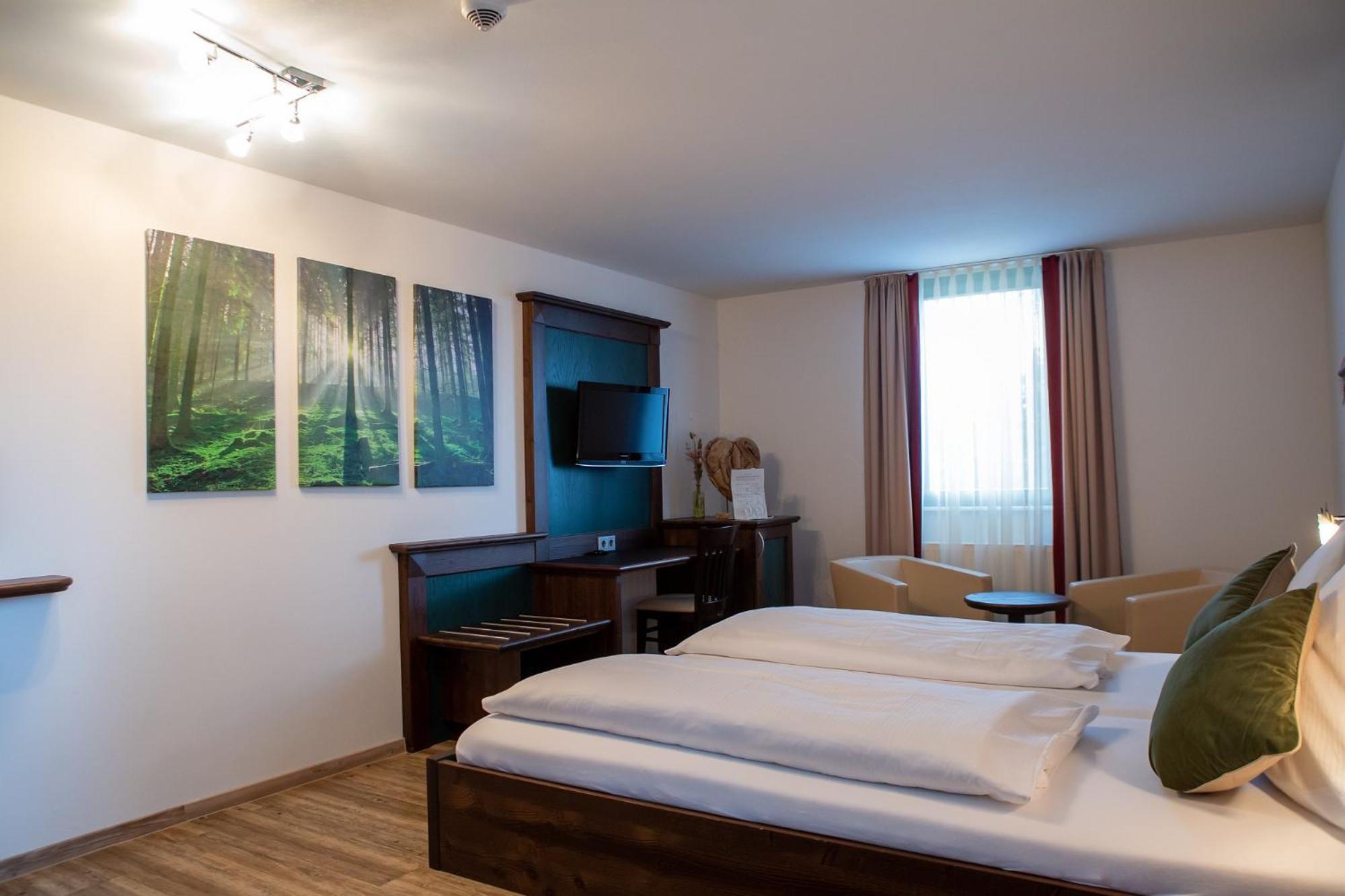 Hotel Restaurant Auerhahn Bad Wildbad Kültér fotó