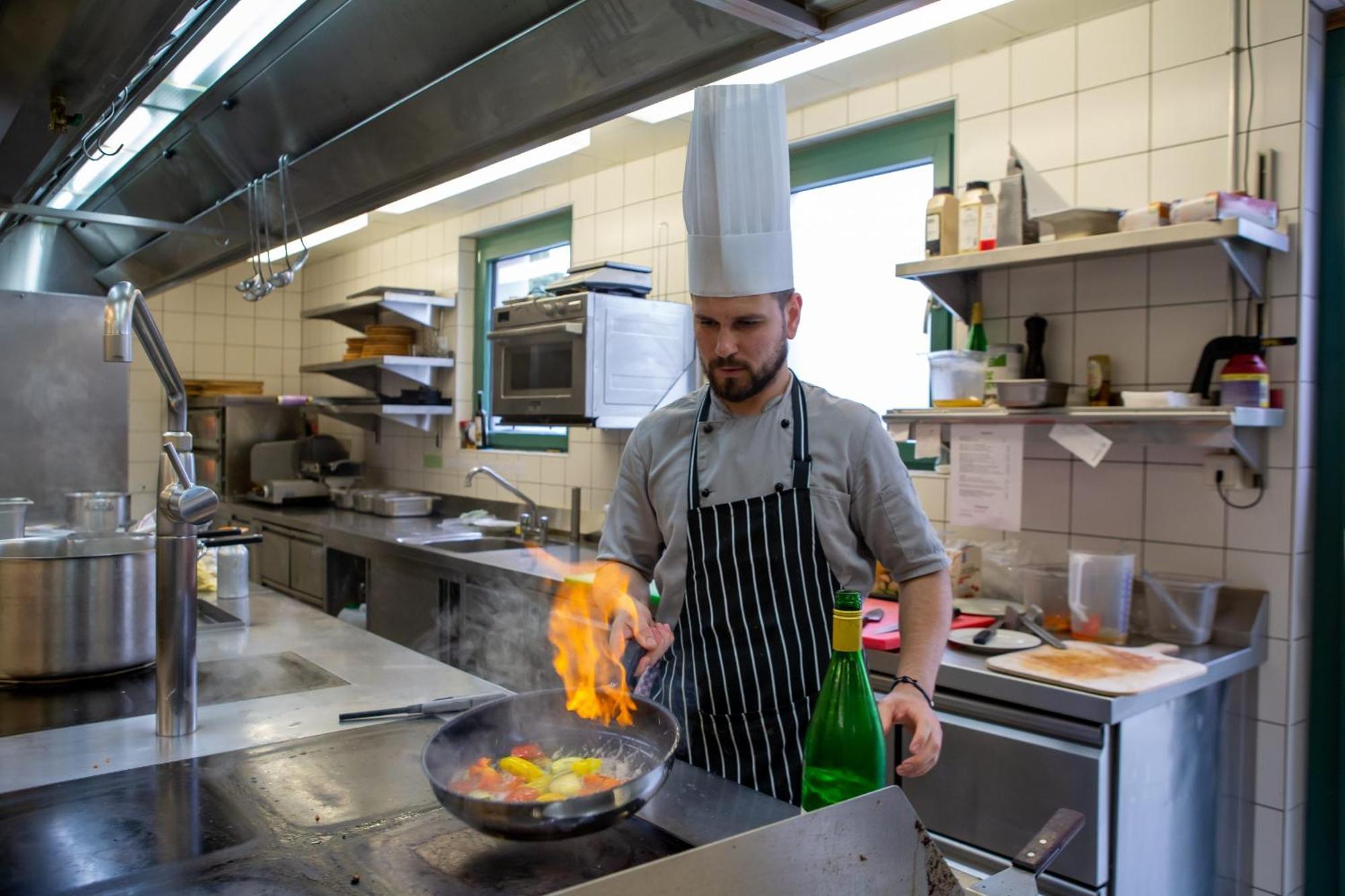Hotel Restaurant Auerhahn Bad Wildbad Kültér fotó
