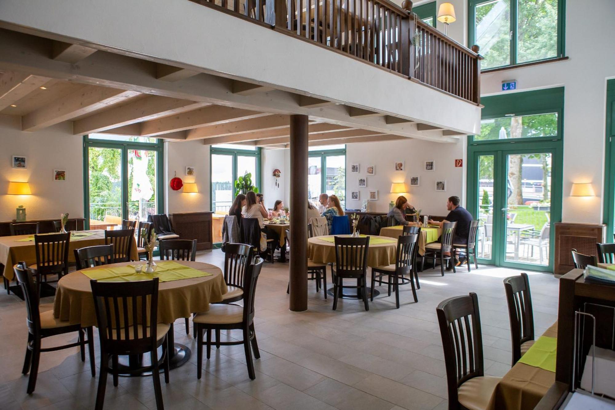 Hotel Restaurant Auerhahn Bad Wildbad Kültér fotó